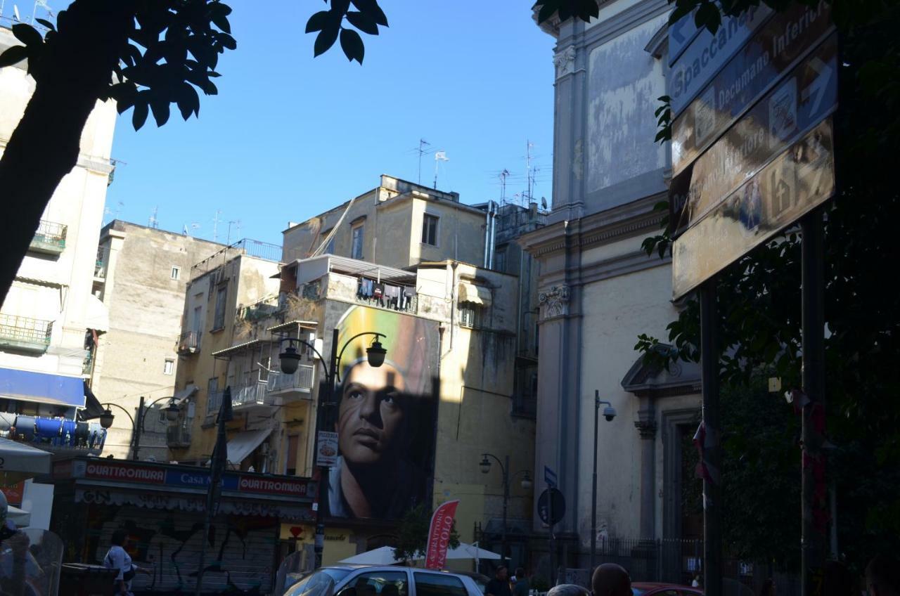 A Due Passi Dal Duomo Villa Napoli Bagian luar foto